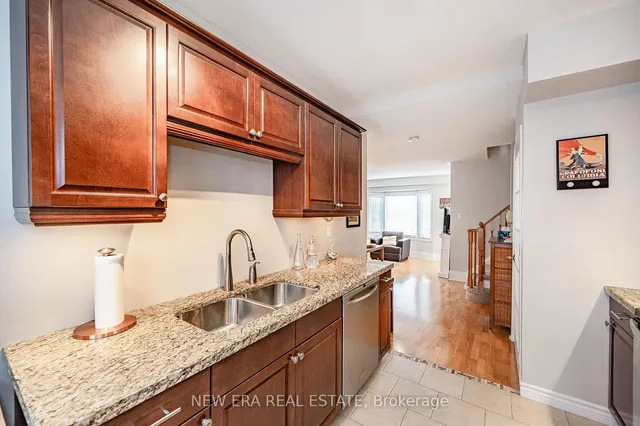 Additional image 7 of 102 Glenashton Dr