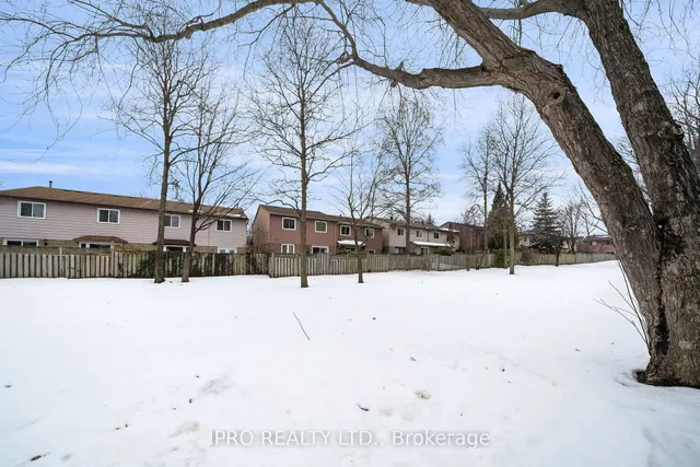 Additional image 37 of 1550 Grosvenor St Unit 32