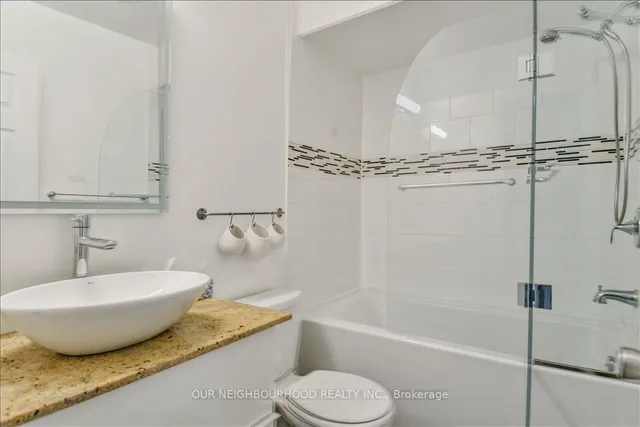 Additional image 25 of 69 Longboat Ave