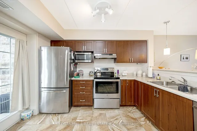 Additional image 14 of 1440 Main St Unit 109