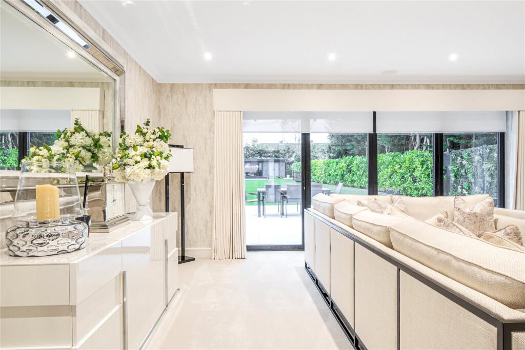 Additional image 16 of Meadow Way, Farnborough Park