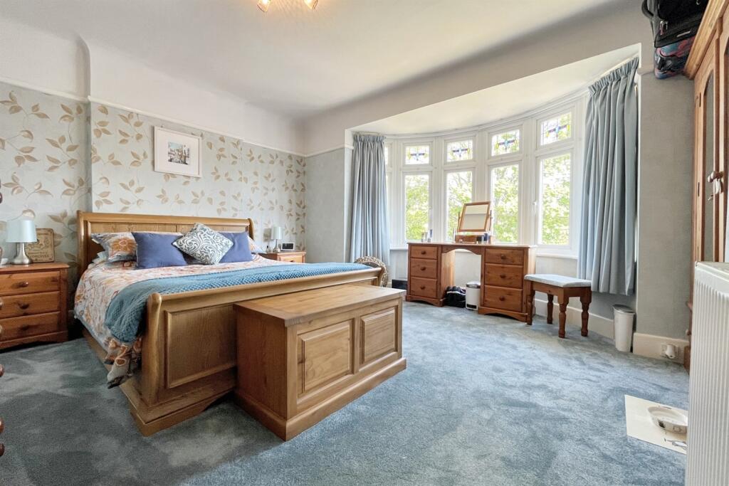 Additional image 2 of Tuckton