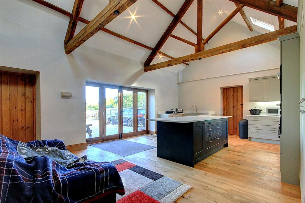 Additional image 20 of Carlton, Richmond