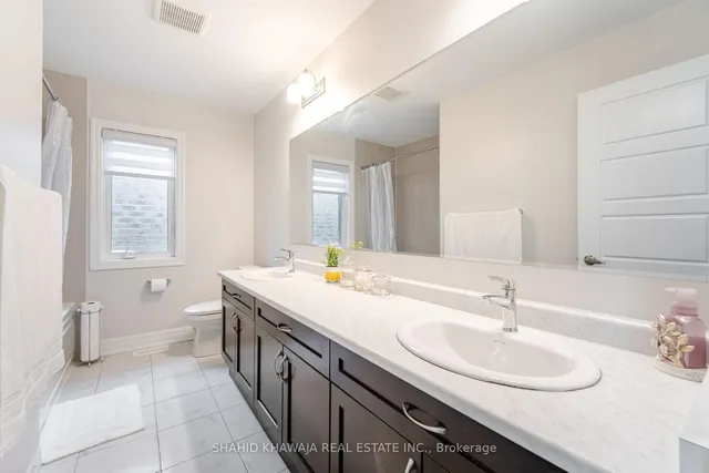 Additional image 31 of 158 Yates Dr