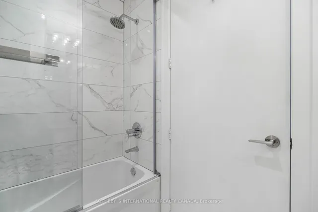 Additional image 18 of 39 Queens Quay Unit 803
