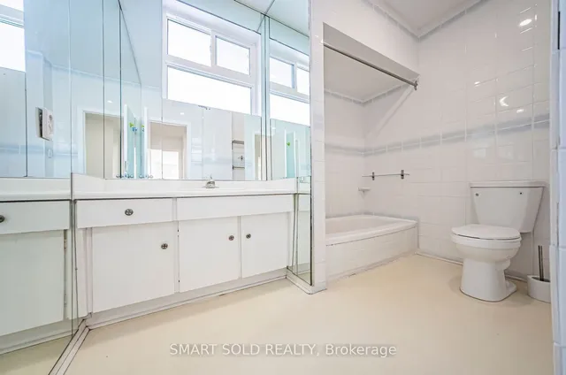 Additional image 26 of 25 Esterbrooke Ave Unit 113