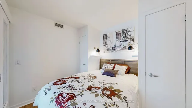 Additional image 13 of 208 Queens Quay Unit 1813