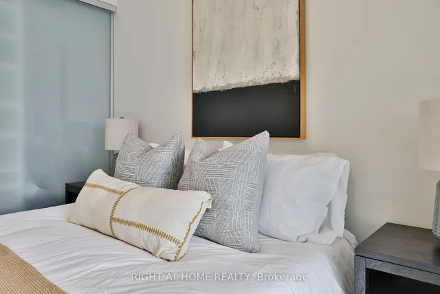 Additional image 21 of 629 King St Unit 1029