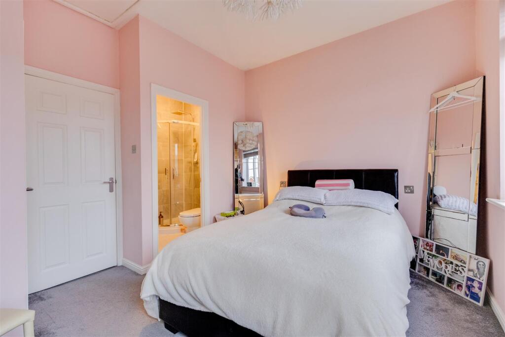 Additional image 13 of Rhodfa Sweldon, Barry