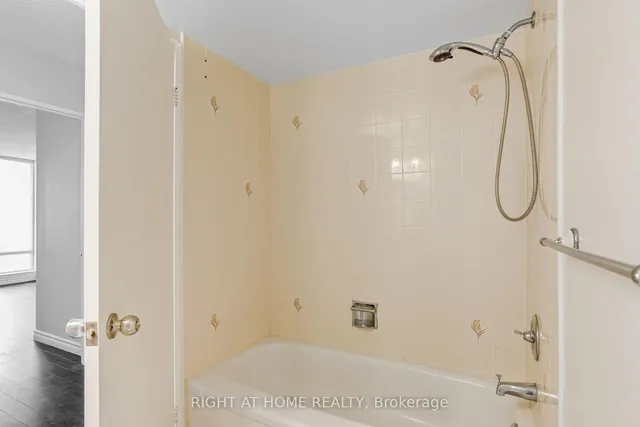 Additional image 21 of 350 Alton Towers Circ Unit 1910