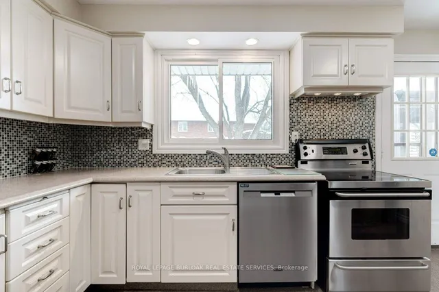 Additional image 16 of 3336 Rexway Dr