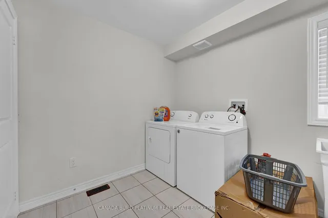 Additional image 36 of 53 Fruitvale Circ