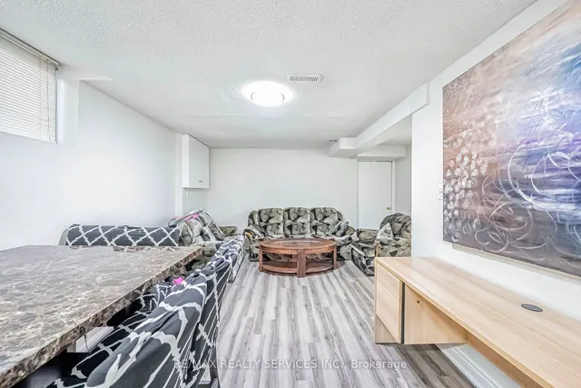 Additional image 31 of 2 Ebby Ave