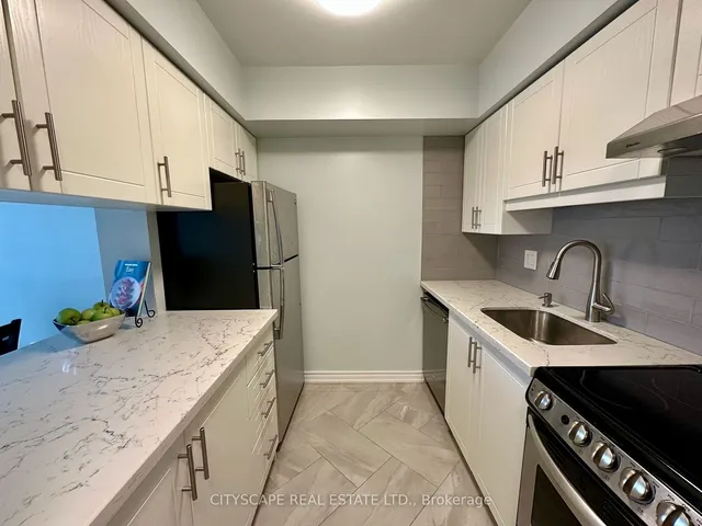 Additional image 4 of 633 Bay St Unit 922