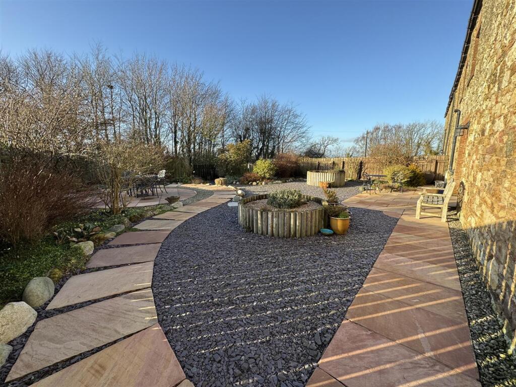 Additional image 21 of Boltongate