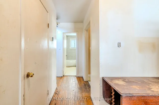 Additional image 2 of 263 Fergus Ave