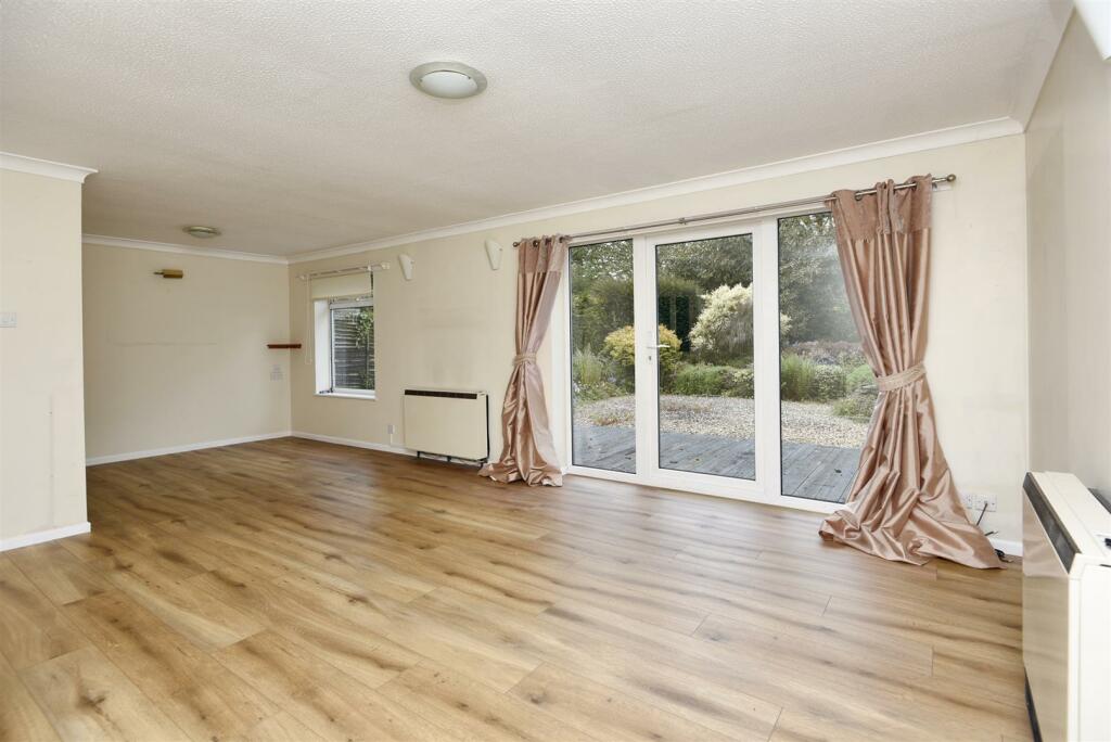 Additional image 3 of Park Road, Henstridge, Templecombe