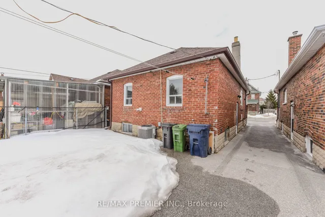 Additional image 30 of 165 Lambton Ave