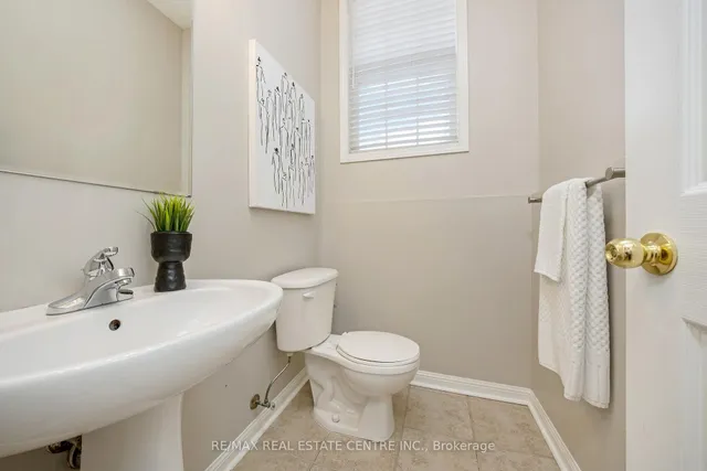 Additional image 16 of 1628 Cartwright Cres