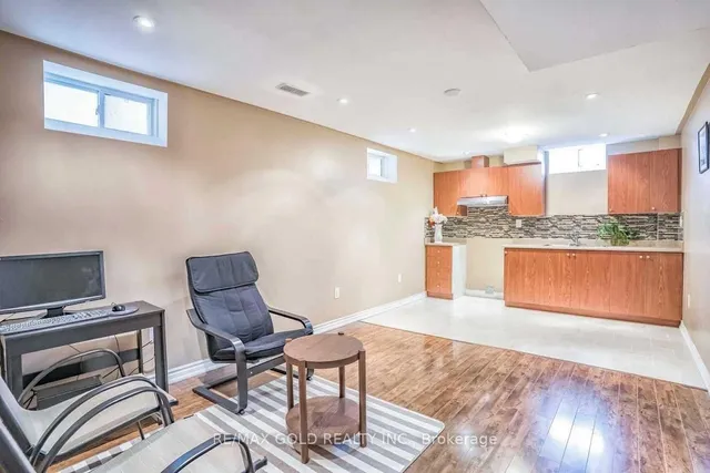 Additional image 29 of 161 Binder Twine Tr