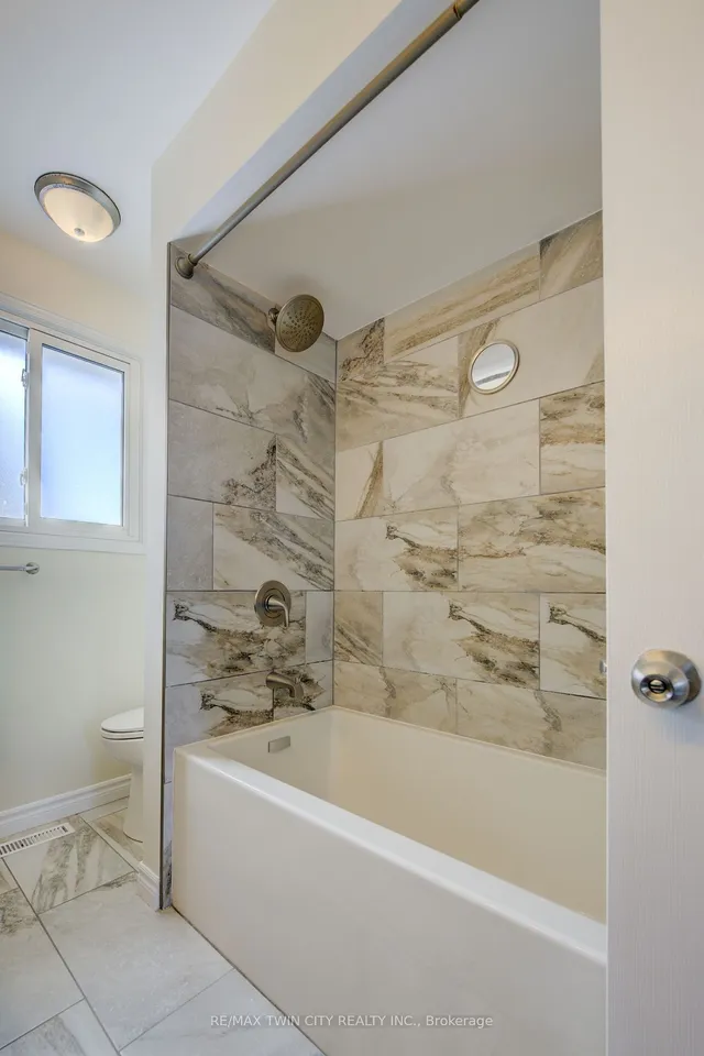 Additional image 23 of 8 Inadale Crt