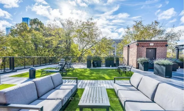 Additional image 26 of 225 Davenport Rd Unit 417