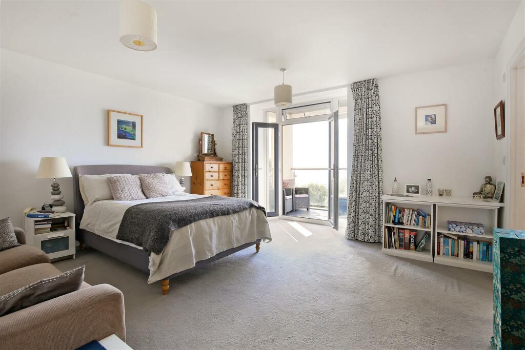 Additional image 8 of Panoramic views from Clevedon's coastline to the Welsh hills