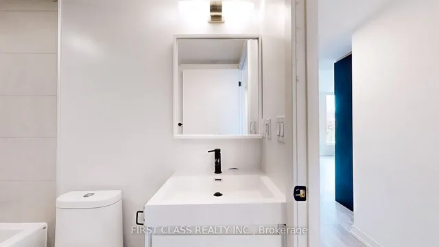 Additional image 27 of 2 Augusta Ave Unit 402