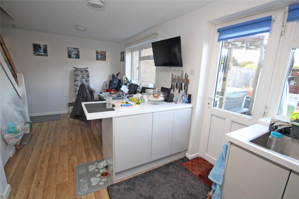 Additional image 4 of Yew Lane, New Milton, Hampshire, BH25