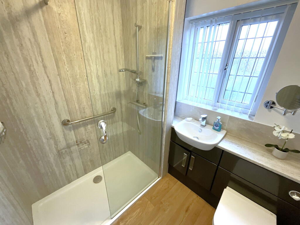 Additional image 9 of HALESOWEN, Kenelm Court