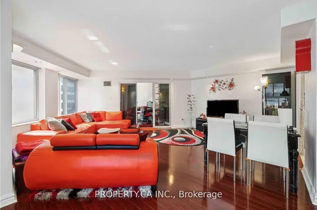 Additional image 9 of 33 University Ave Unit 1109