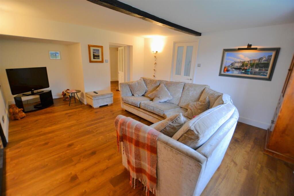 Additional image 24 of Woodside Green, Will Hill, Essendon