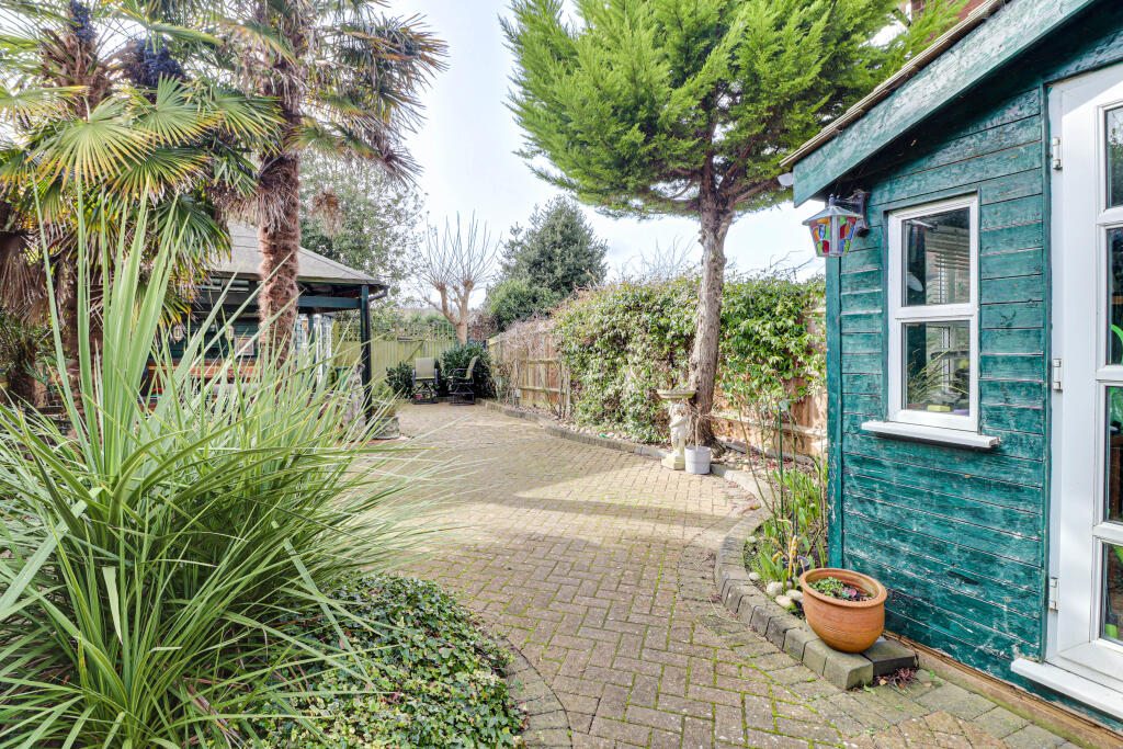 Additional image 21 of Gordons Walk, Harpenden, Hertfordshire, AL5