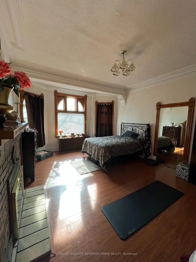 Additional image 20 of 225 Rosemount Ave