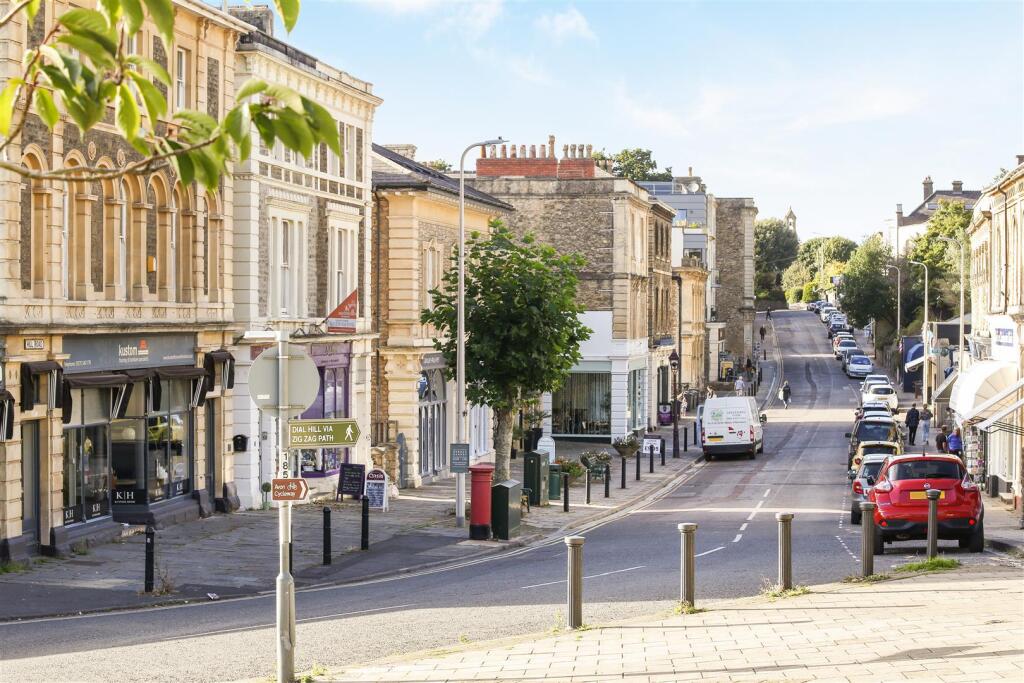 Additional image 12 of Contemporary apartment in Upper Clevedon