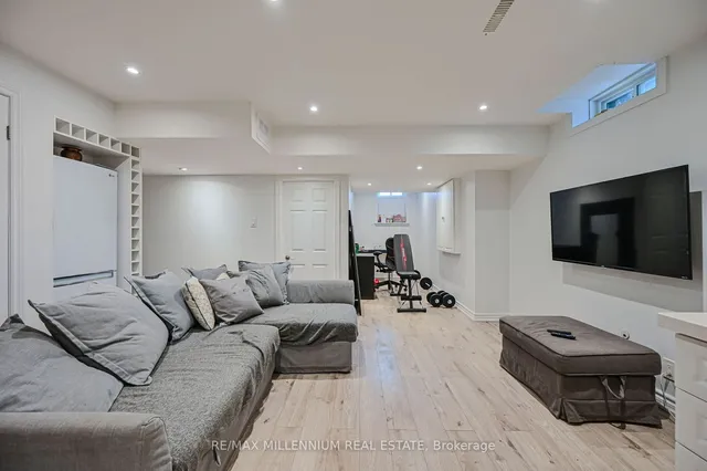 Additional image 38 of 27 Vista Green Cres