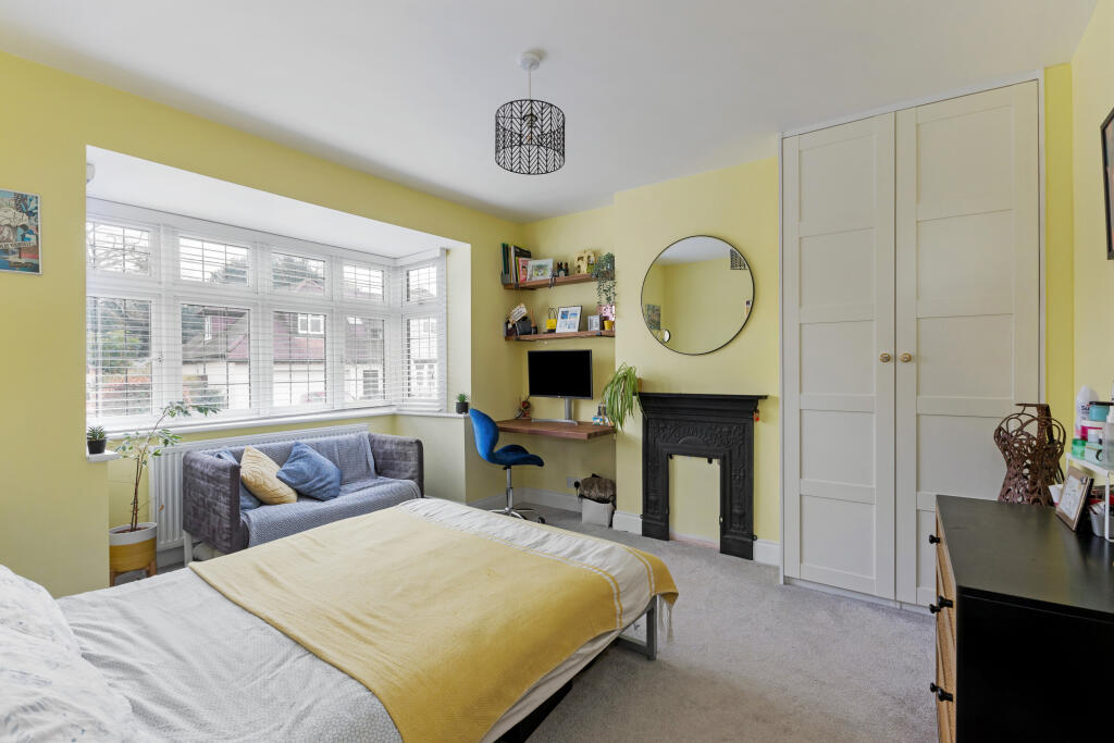 Additional image 7 of Meadow Walk, Harpenden, AL5