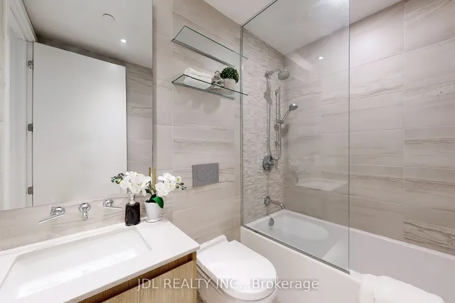 Additional image 20 of 81 Wellesley St Unit 902