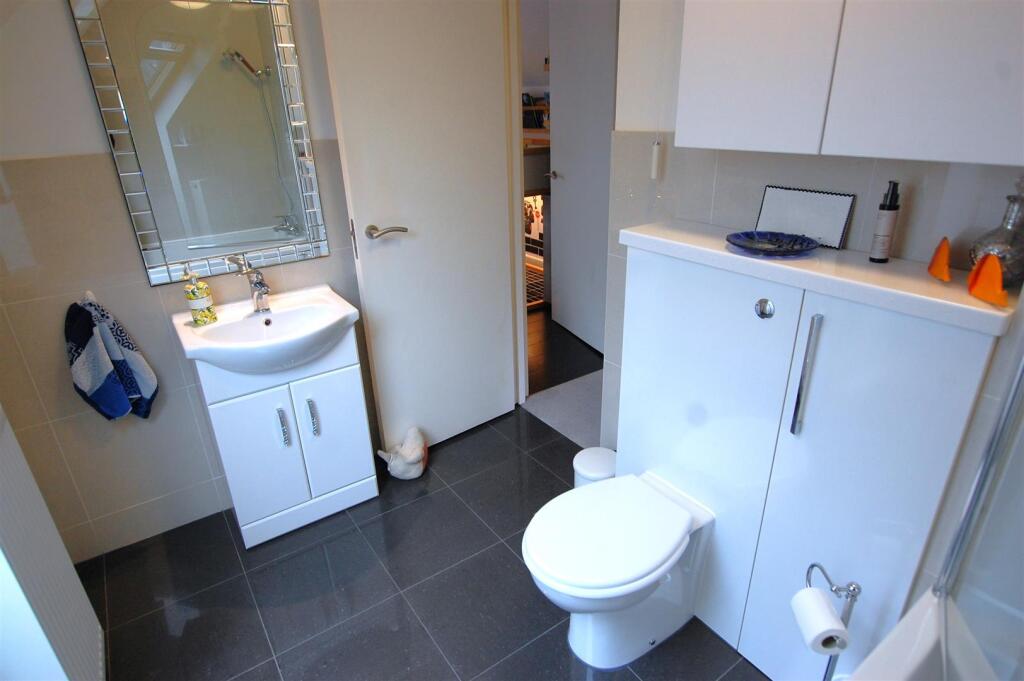 Additional image 10 of Redhall Close, Hatfield