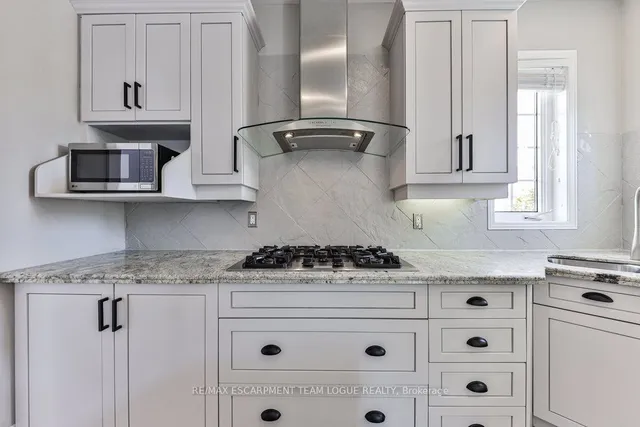 Additional image 15 of 2557 ARMOUR Cres