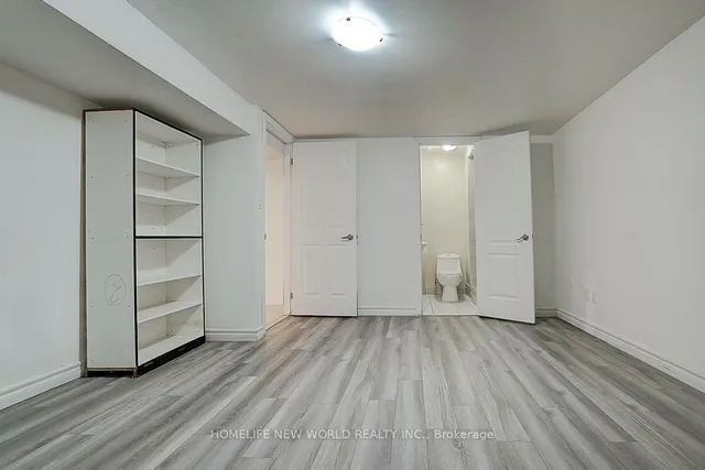 Additional image 37 of 17 Pale Moon Cres