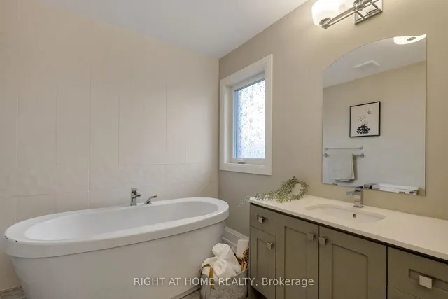 Additional image 28 of 2 Helen Ave