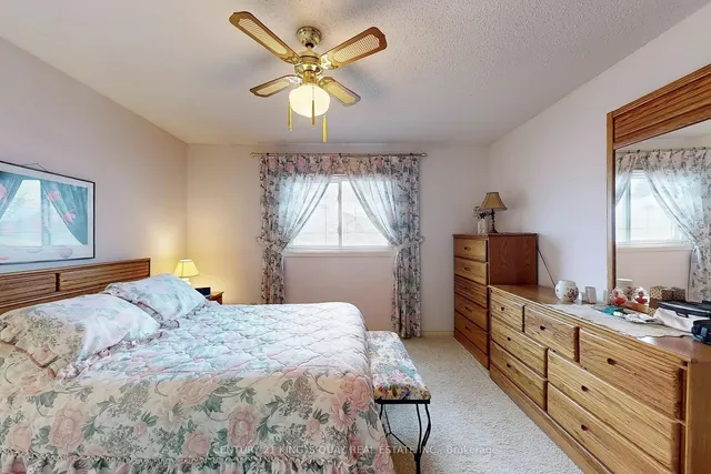 Additional image 30 of 37 Carl Cres