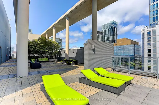 Additional image 7 of 770 Bay St Unit 1504