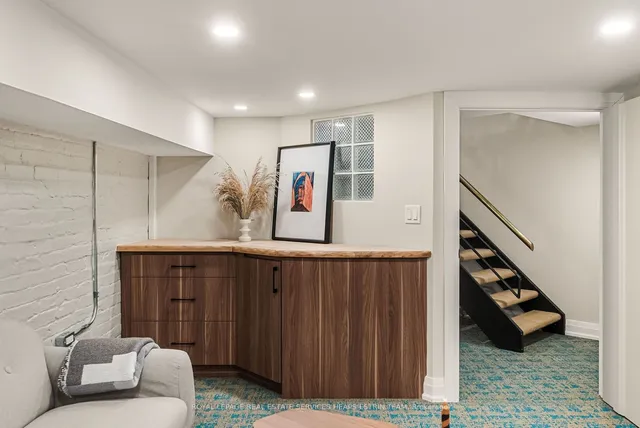 Additional image 34 of 104 Winchester St