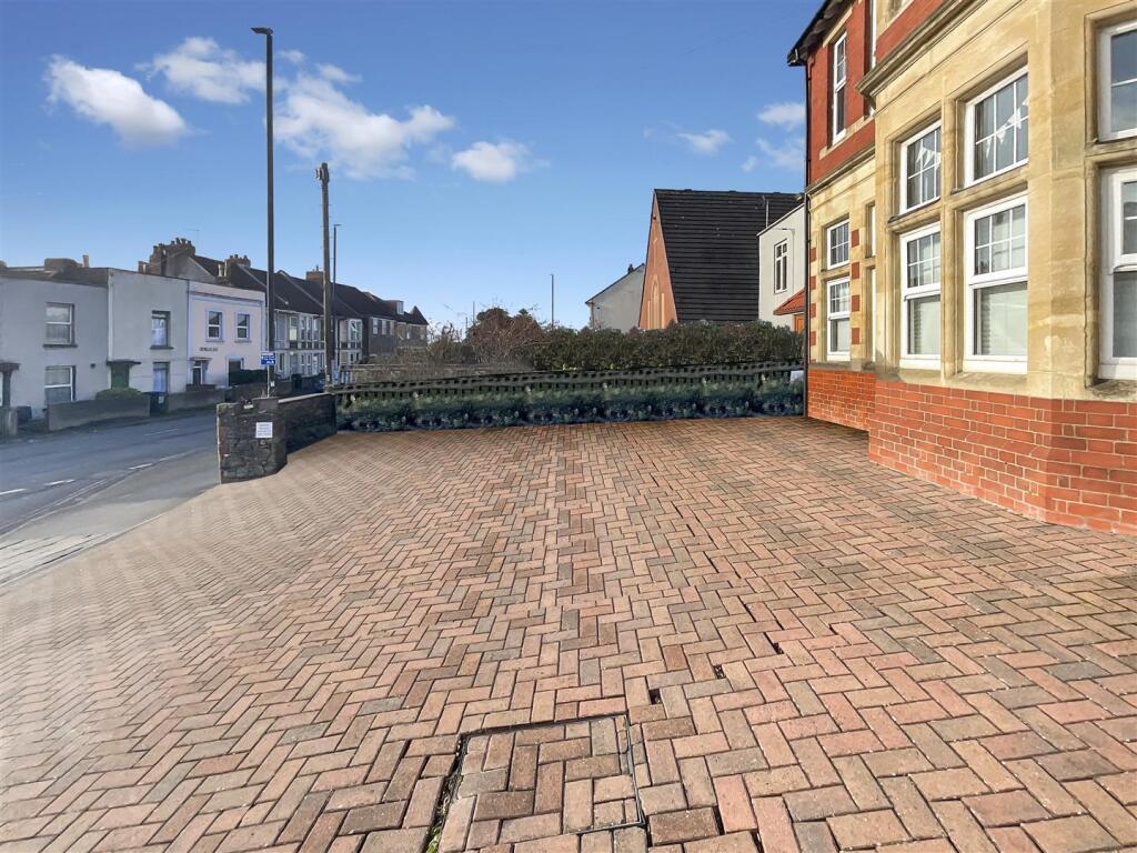 Additional image 6 of Air Balloon Road, St George