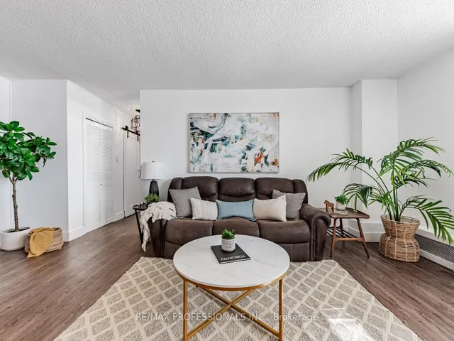 Additional image 10 of 541 Blackthorn Ave Unit 206