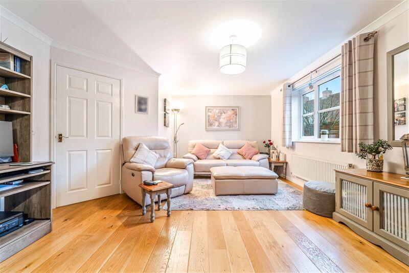 Additional image 7 of Oaktree Place, St Georges - FABULOUS SEMI