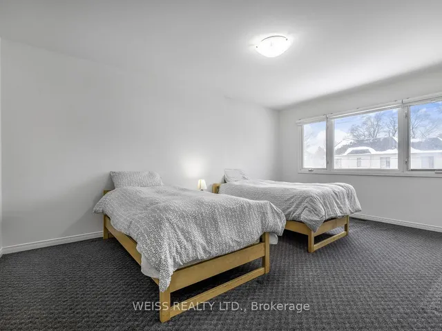 Additional image 20 of 98 Frontenac Ave