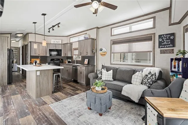 Additional image 4 of 4449 Milburough Line Unit 10 Oak St.